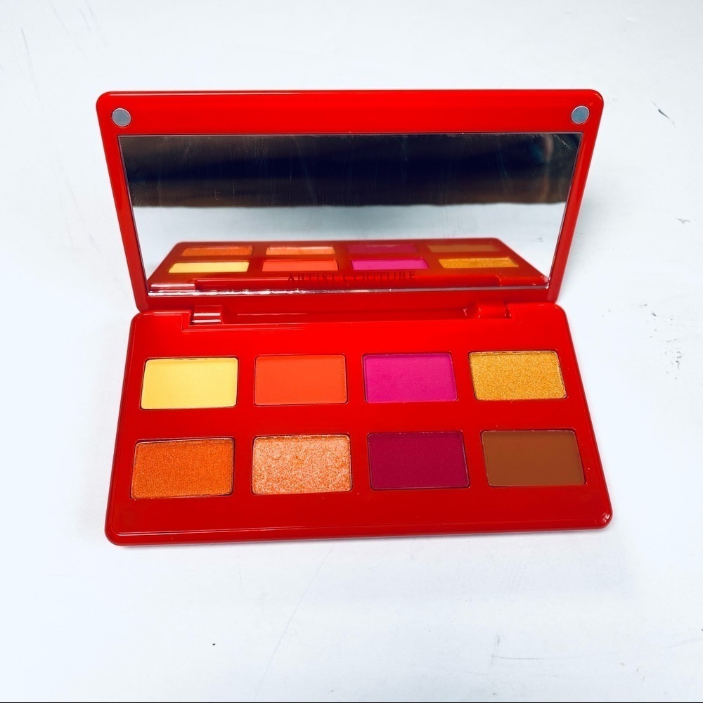 Caliente artist couture eye shadow palette